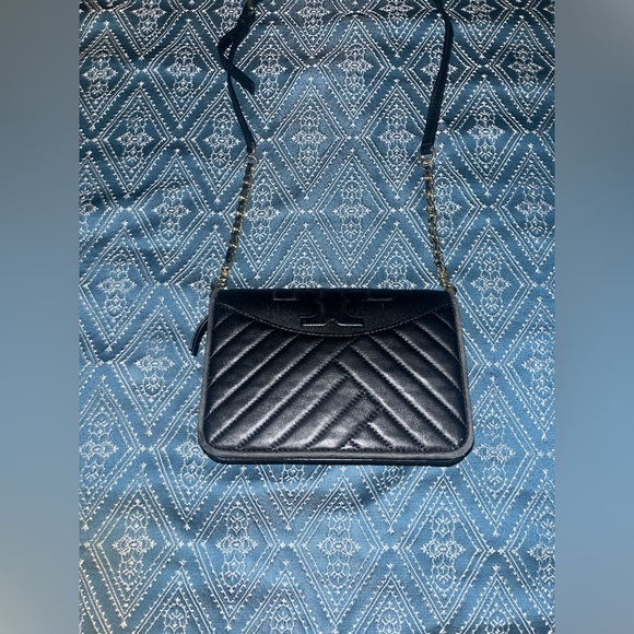 Tory Burch Alexa Crossbody - Picture 3 of 9